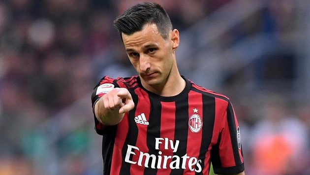 Chorvatský útočník Nikola Kalinič přestoupil z AC Milán do Atlética Madrid. Chorvatský útočník Nikola Kalinič přestoupil z AC Milán do Atlética Madrid.