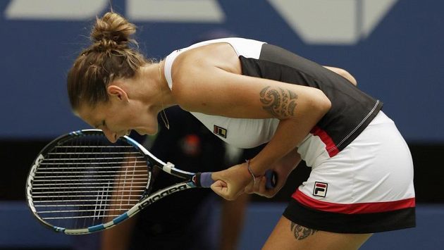 Karolína Plíšková se raduje z postupu do čtvrtfinále grandslamového US Open. Karolína Plíšková se raduje z postupu do čtvrtfinále grandslamového US Open.