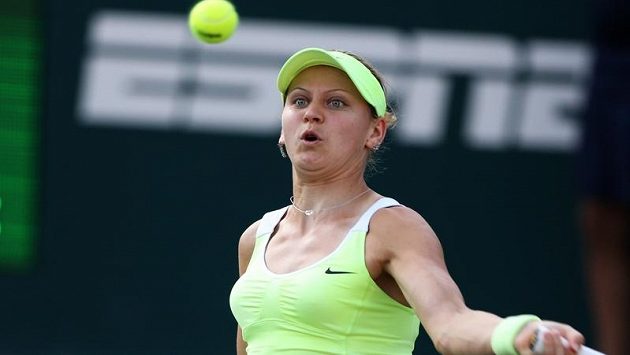 Lucie Šafářová na turnaji v Charlestonu válí. Lucie Šafářová na turnaji v Charlestonu válí.