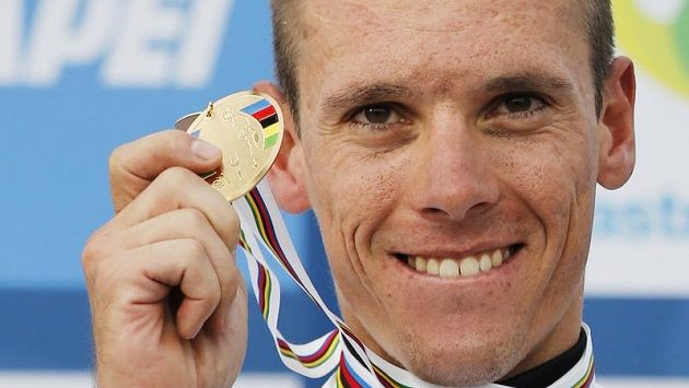Belgičan Gilbert se stal mistrem světa v silničním závodě s hromadným startem. Belgičan Gilbert se stal mistrem světa v silničním závodě s hromadným startem.