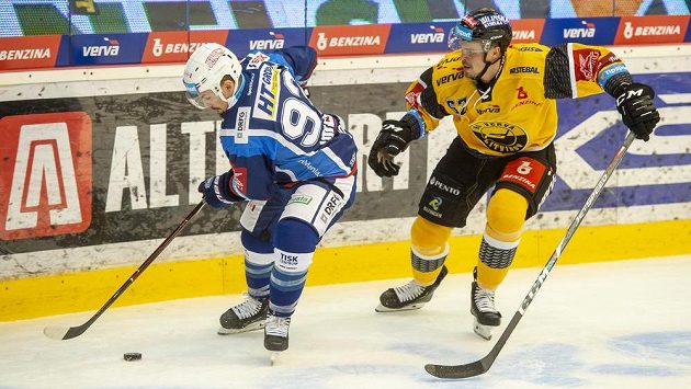 Zleva Petr Holík z Brna a Jiří Říha z Litvínova. Zleva Petr Holík z Brna a Jiří Říha z Litvínova.