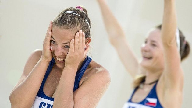 České plážové volejbalistky Eliška Galová (vlevo) a Karolína Řeháčková. České plážové volejbalistky Eliška Galová (vlevo) a Karolína Řeháčková.