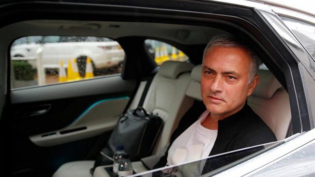 Jose Mourinho už má nové působiště. Jose Mourinho už má nové působiště.