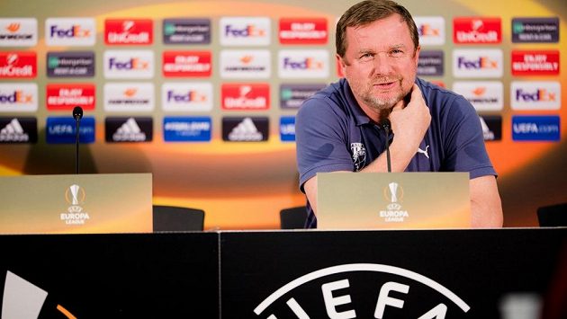 Trenér fotbalistů Viktorie Plzeň Pavel Vrba. Trenér fotbalistů Viktorie Plzeň Pavel Vrba.