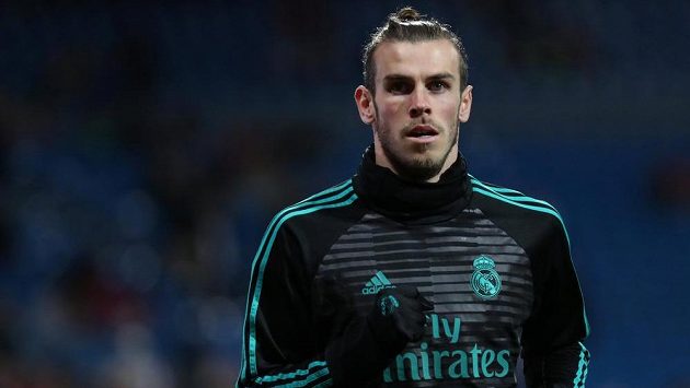 Hvězdný útočník Realu Madrid Gareth Bale nechybí v nominaci trenéra velšské fotbalové reprezentace Ryana Giggse na přípravný turnaj v Číně, jehož se zúčastní i český tým. Hvězdný útočník Realu Madrid Gareth Bale nechybí v nominaci trenéra velšské fotbalové reprezentace Ryana Giggse na přípravný turnaj v Číně, jehož se zúčastní i český tým.