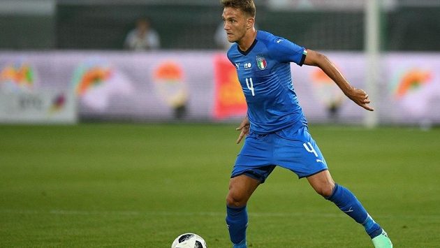 Domenico Criscito v dresu italské reprezentace. Domenico Criscito v dresu italské reprezentace.