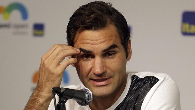Švýcar Roger Federer na tiskové konferenci v Miami. Švýcar Roger Federer na tiskové konferenci v Miami.