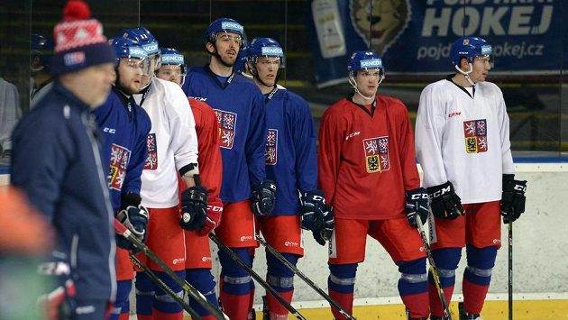 Česká hokejová reprezentace na tréninku v kempu před mistrovstvím světa. Česká hokejová reprezentace na tréninku v kempu před mistrovstvím světa.