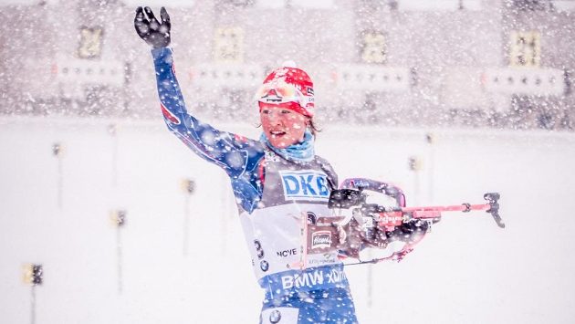 Veronika Vítková upozorňuje na problém na střelnici. Veronika Vítková upozorňuje na problém na střelnici.