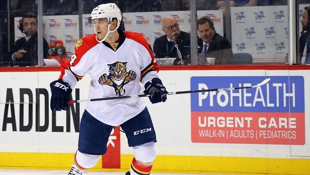 Český útočník Jiří Hudler v dresu Floridy Panthers. Český útočník Jiří Hudler v dresu Floridy Panthers.
