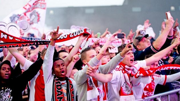 Fanoušci Ajaxu Amsterdam. Fanoušci Ajaxu Amsterdam.