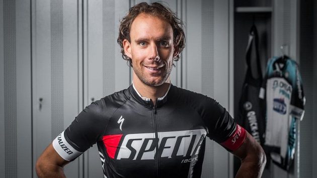 Dres týmu Omega Pharma-Quick Step už je pro Františka Raboně minulostí. Teď bude hájit barvy Specialized Racing. Dres týmu Omega Pharma-Quick Step už je pro Františka Raboně minulostí. Teď bude hájit barvy Specialized Racing.