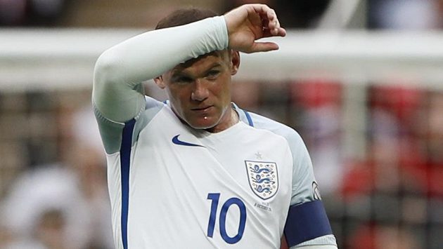 Kapitán anglické fotbalové reprezentace Wayne Rooney neprožívá zrovna nejlepší období. Kapitán anglické fotbalové reprezentace Wayne Rooney neprožívá zrovna nejlepší období.