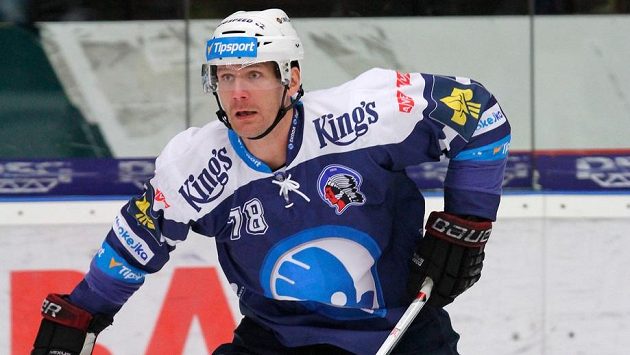 Plzeňský obránce Kristián Kudroč ve druhém semifinále extraligy proti Spartě prožil nepříjemné chvíle. Plzeňský obránce Kristián Kudroč ve druhém semifinále extraligy proti Spartě prožil nepříjemné chvíle.
