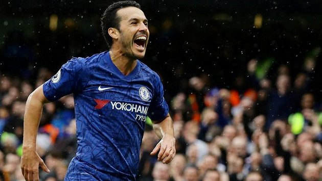 Fotbalisty AS Řím posílil španělský útočník Pedro, kterému po pěti letech vypršela smlouva v Chelsea. Fotbalisty AS Řím posílil španělský útočník Pedro, kterému po pěti letech vypršela smlouva v Chelsea.