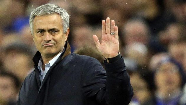 José Mourinho už se pomalu chystá na Old Trafford. José Mourinho už se pomalu chystá na Old Trafford.