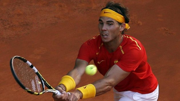 Španěl Rafael Nadal v daviscupovém utkání proti Ukrajině. Španěl Rafael Nadal v daviscupovém utkání proti Ukrajině.