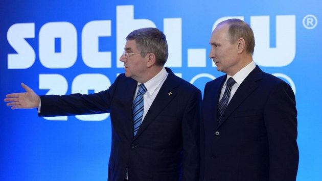 Šéf MOV Thomas Bach a ruský prezident Vladimír Putin. Šéf MOV Thomas Bach a ruský prezident Vladimír Putin.
