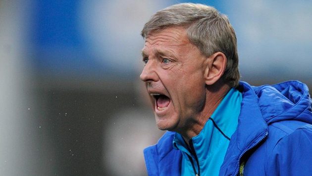 Teplický trenér Zdeněk Ščasný během utkání 28. kola Gambrinus ligy v Liberci. Teplický trenér Zdeněk Ščasný během utkání 28. kola Gambrinus ligy v Liberci.