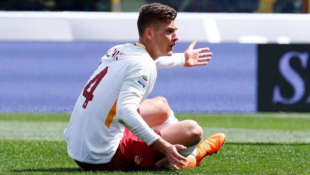 Útočník AS Řím Patrik Schick během utkání s Boloňou. Útočník AS Řím Patrik Schick během utkání s Boloňou.
