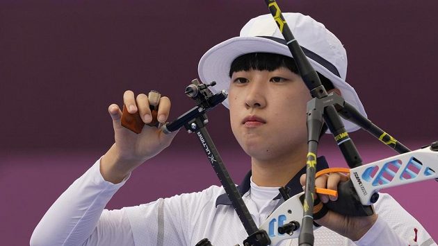 Dvacetiletá Korejka An San si v Tokiu zcela podmanila olympijskou lukostřelnici Dvacetiletá Korejka An San si v Tokiu zcela podmanila olympijskou lukostřelnici