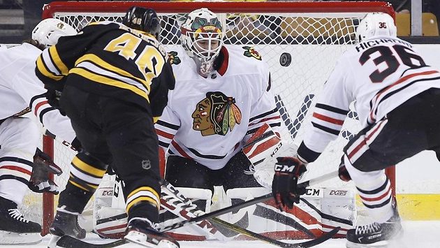 David Krejčí z Bostonu byl při chuti, Chicagu vstřelil dva góly. David Krejčí z Bostonu byl při chuti, Chicagu vstřelil dva góly.
