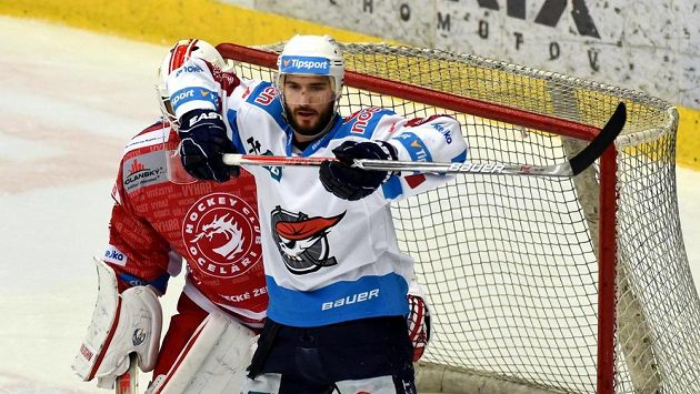 Hokejový útočník Dávid Skokan bude i nadále pokračovat v Chomutově Hokejový útočník Dávid Skokan bude i nadále pokračovat v Chomutově
