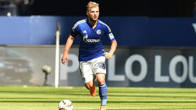 Záložník Schalke Johannes Geis. Záložník Schalke Johannes Geis.