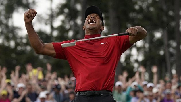 Radost Tigera Woodse po triumfu na turnaji Masters. Radost Tigera Woodse po triumfu na turnaji Masters.