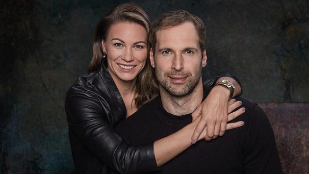 Fotbalista Petr Čech s manželkou Martinou. Fotbalista Petr Čech s manželkou Martinou.