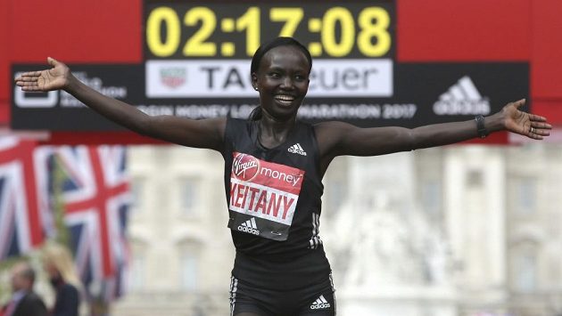 Mary Keitanyová zaběhla na maratónu v Londýně druhý nejrychlejší čas historie. Mary Keitanyová zaběhla na maratónu v Londýně druhý nejrychlejší čas historie.