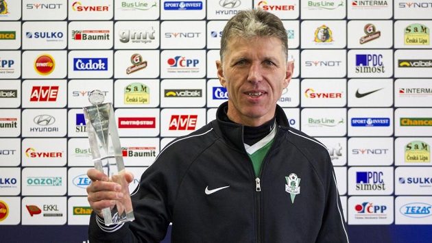 Jaroslav Šilhavý završil v anketě o Trenéra měsíce vítězný hattrick. Jaroslav Šilhavý završil v anketě o Trenéra měsíce vítězný hattrick.