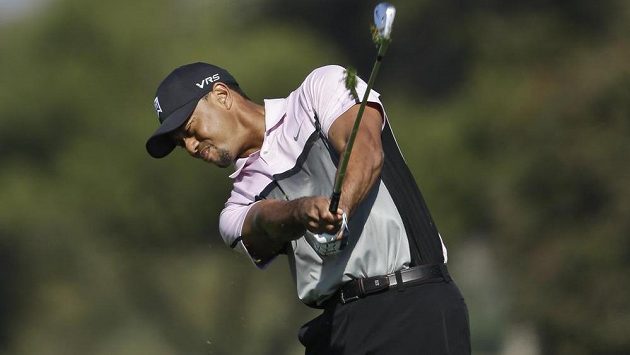 Americký golfista Tiger Woods na turnaji Farmers Insurance Open. Americký golfista Tiger Woods na turnaji Farmers Insurance Open.
