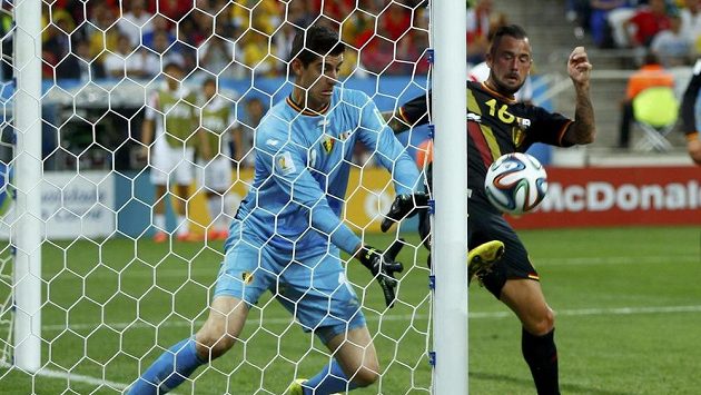 Brankář Thibaut Courtois se popere o post jedničky v Chelsea. Bude Belgičan úspěšnější než Petr Čech? Brankář Thibaut Courtois se popere o post jedničky v Chelsea. Bude Belgičan úspěšnější než Petr Čech?