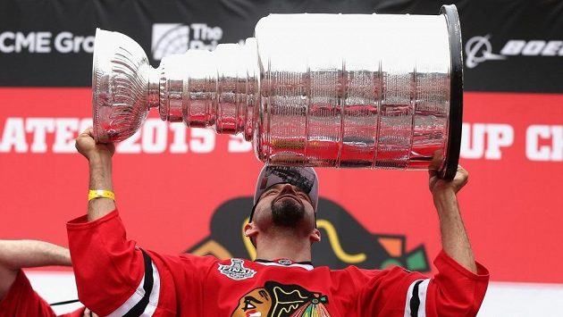 Michal Rozsíval se Stanley Cupem. Michal Rozsíval se Stanley Cupem.