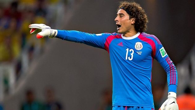 Mexický brankář Guillermo Ochoa na mistrovství světa v Brazílii. Mexický brankář Guillermo Ochoa na mistrovství světa v Brazílii.
