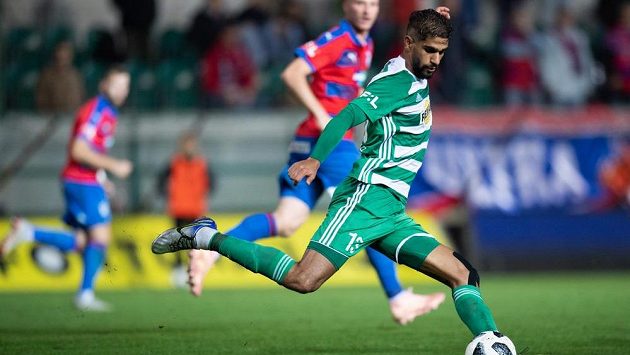 Jusuf Hilál z Bohemians během utkání s Plzní. Jusuf Hilál z Bohemians během utkání s Plzní.