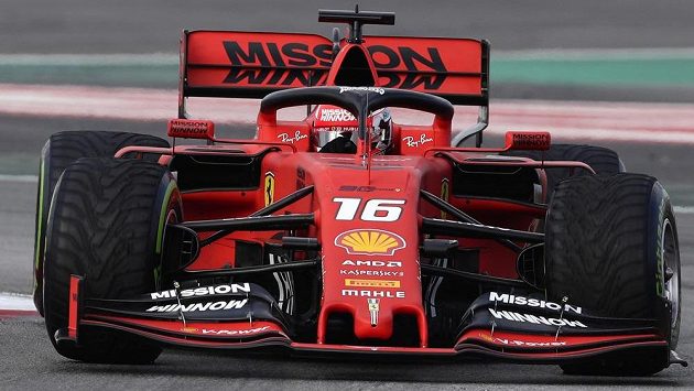Ferrari díky Leclercovi ovládlo i druhý den testů F1 v Barceloně Ferrari díky Leclercovi ovládlo i druhý den testů F1 v Barceloně
