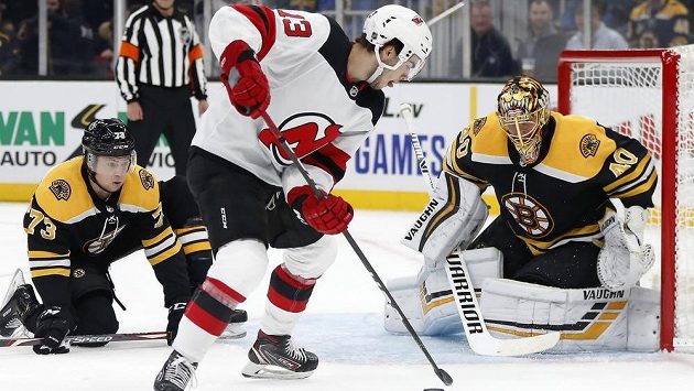 Nico Hischier prodloužil s Jersey o sedm let. Nico Hischier prodloužil s Jersey o sedm let.