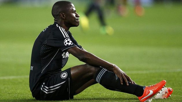 Brazilský středopolař Ramires z londýnské Chelsea může zpytovat svědomí. Brazilský středopolař Ramires z londýnské Chelsea může zpytovat svědomí.