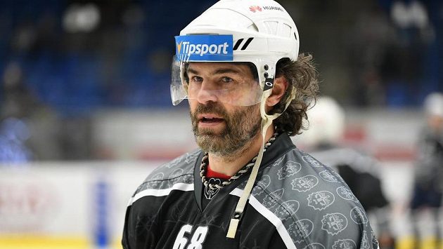 Začne Jaromír Jágr i příští sezonu v dresu Kladna, přestože už není extraligové? Začne Jaromír Jágr i příští sezonu v dresu Kladna, přestože už není extraligové?