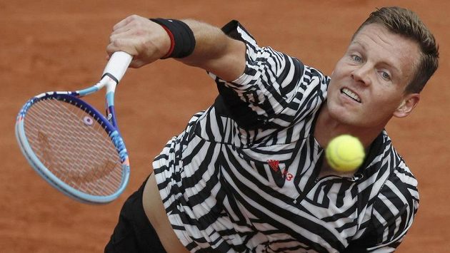 Tomáš Berdych hraje v Paříži o postup do čtvrtfinále. Tomáš Berdych hraje v Paříži o postup do čtvrtfinále.