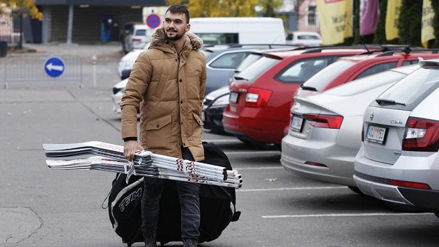 Jakub Kovář by se měl ještě v listopadu vrátit do branky Jekatěrinburgu. Jakub Kovář by se měl ještě v listopadu vrátit do branky Jekatěrinburgu.