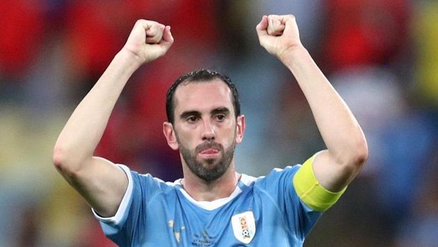 Uruguayský fotbalový reprezentant Diego Godín po zápase s Chile. Uruguayský fotbalový reprezentant Diego Godín po zápase s Chile.
