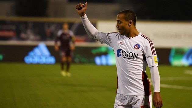 Gino van Kessel z Trenčína je v hledáčku pražské Slavie. Gino van Kessel z Trenčína je v hledáčku pražské Slavie.
