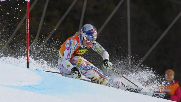 Lindsay Vonnová na trati v Aare Lindsay Vonnová na trati v Aare