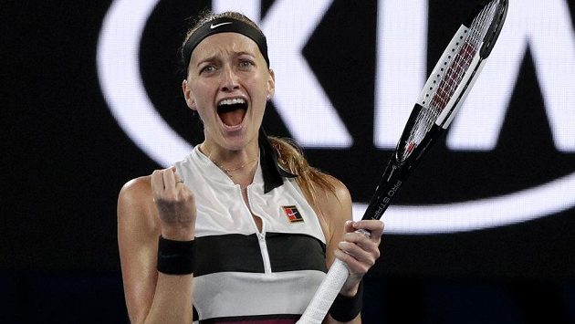 Semifinále Australian Open je doma. Česká tenistka Petra Kvitová slaví vítězství nad Australankou Ashleigh Bartyovou. Semifinále Australian Open je doma. Česká tenistka Petra Kvitová slaví vítězství nad Australankou Ashleigh Bartyovou.