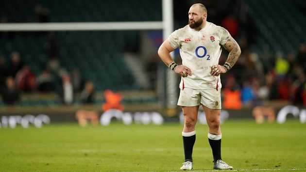 Anglický ragbista Joe Marler během duelu s Walesem v rámci Poháru šesti národů. Anglický ragbista Joe Marler během duelu s Walesem v rámci Poháru šesti národů.