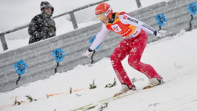 Němec Eric Frenzel během nedělního závodu v Seefeldu. Němec Eric Frenzel během nedělního závodu v Seefeldu.
