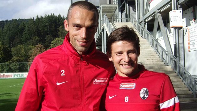 Pavel Krmaš (vlevo) a Václav Pilař, spolu s Vladimírem Daridou česká legie ve Freiburgu. Pavel Krmaš (vlevo) a Václav Pilař, spolu s Vladimírem Daridou česká legie ve Freiburgu.